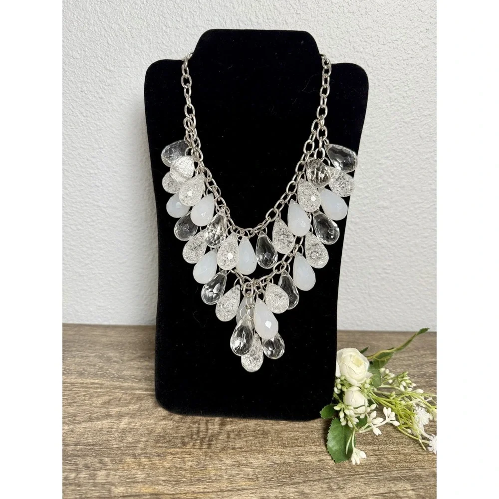 Vintage Nena Y2K White Teardrop Bib Necklace - Waterfall - Silver Tone Statement